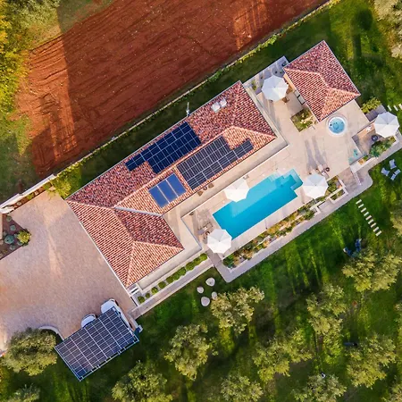 Christall By Interhome *