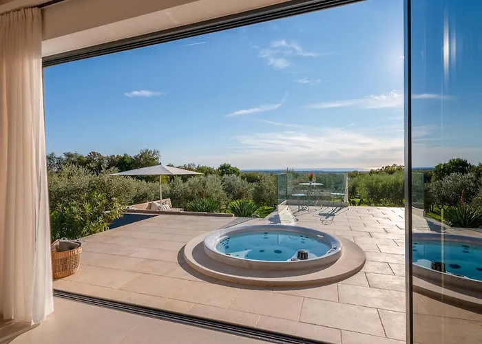 Christall By Interhome Kaštelir