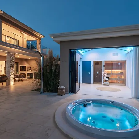 فيلة Christall By Interhome Kaštelir