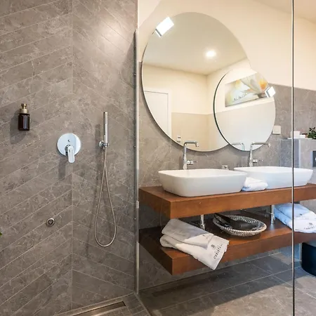 Christall By Interhome Kaštelir