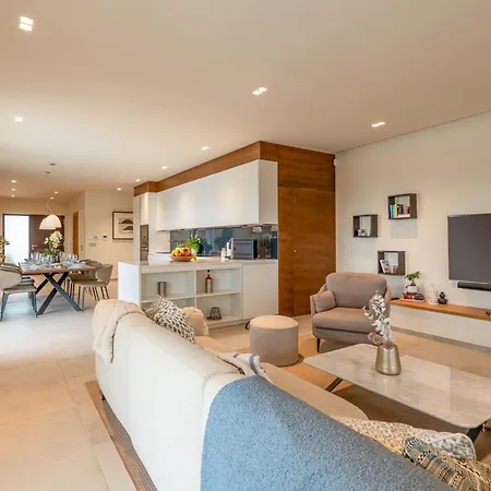 فيلة Christall By Interhome