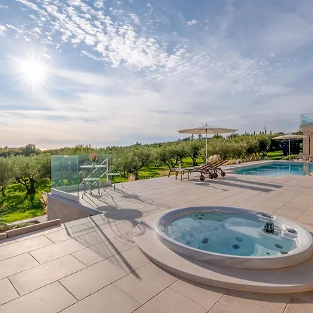 Christall By Interhome Kastelir