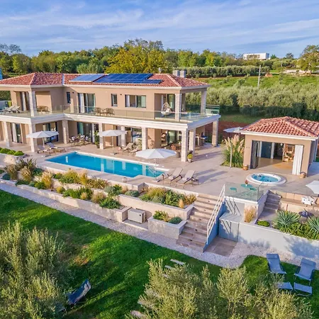 Christall By Interhome *