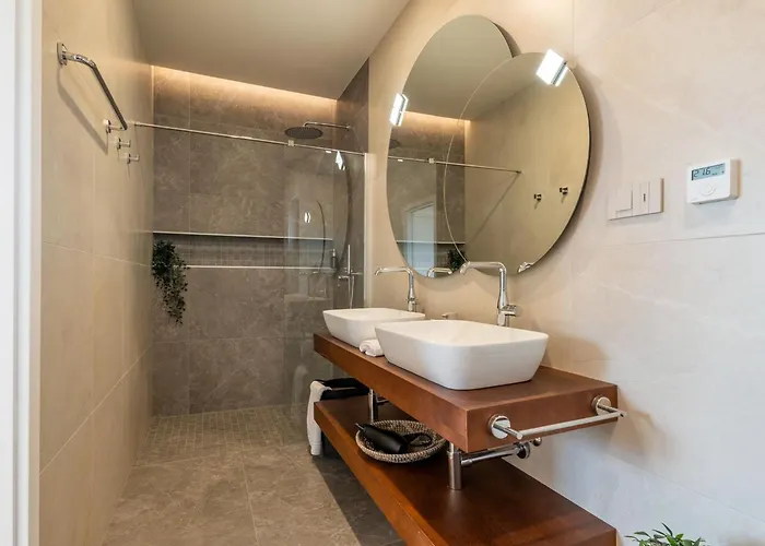 Christall By Interhome * Kaštelir